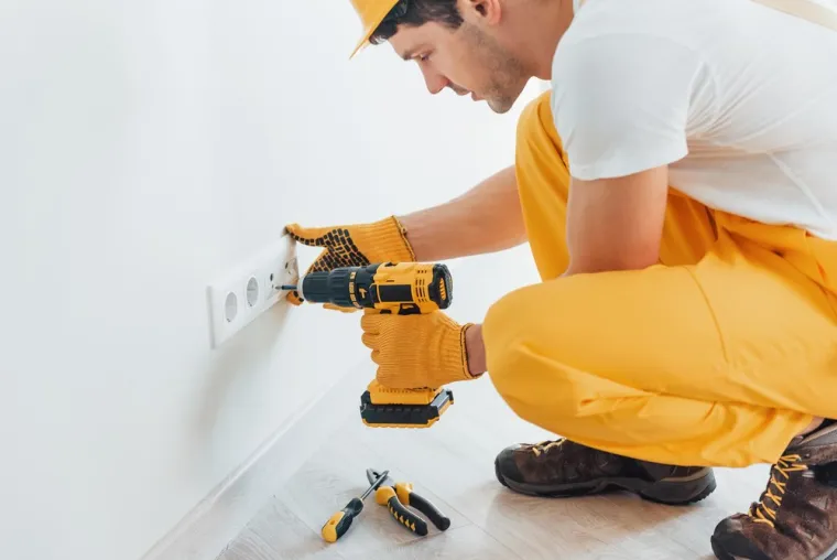 Dépannage dysfonctionnement prise défectueuse, Langon, Jé Remy L'électricité